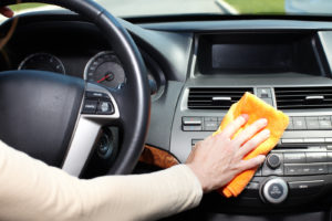 czyszczenie wnętrza samochodu